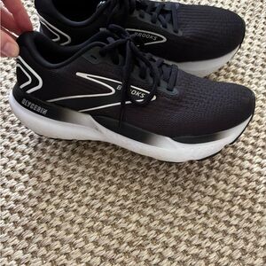 BROOKS Glycerin Running Sneakers